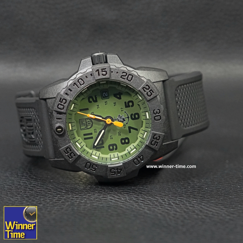 นาฬิกาLuminox Navy Seal Quartz 200M รุ่น XS.3517.NQ.SET