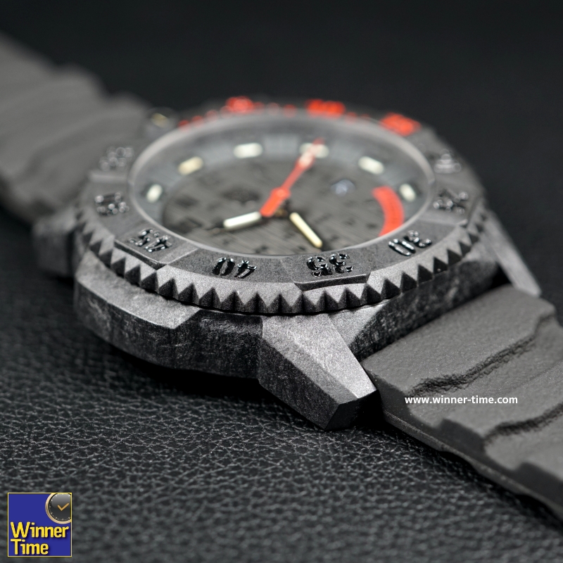นาฬิกาLUMINOX LIMITED EDITION MASTER CARBON SEAL - THE ONLY EASY DAY WAS YESTERDAY รุ่น XS.3801.EY
