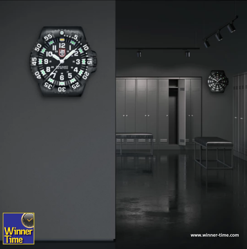 นาฬิกาแขวนผนัง Luminox Wall Clock รุ่น XL.BIG.40