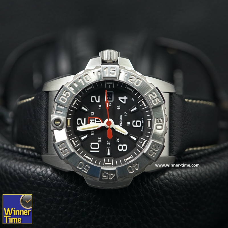นาฬิกาLuminox NAVY SEAL STEEL 3250 SERIES (Leather Strap) รุ่น XS.3251