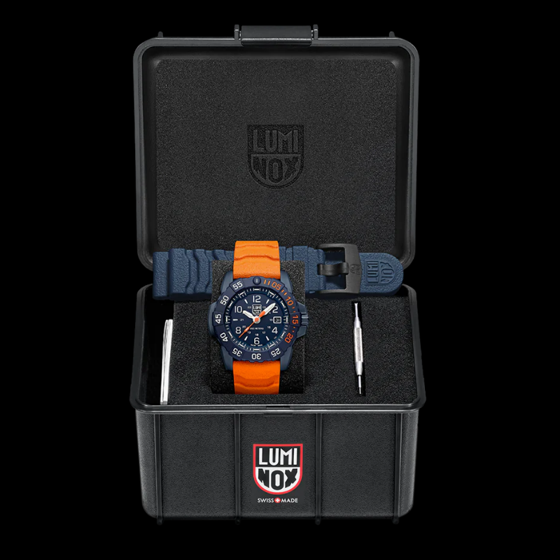 นาฬิกาข้อมือ LUMINOX 3253.CBNSF.SET Navy SEAL Foundation Back To The Blue Military Diver Watch 45 mm รุ่น XS.3253.CONSF.SE (สายส้ม)