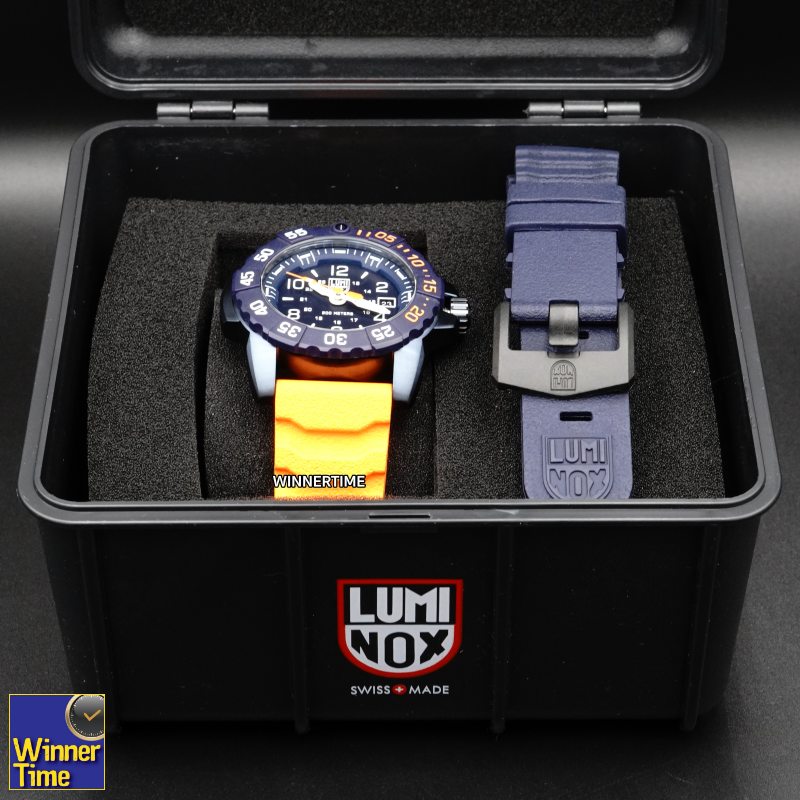 นาฬิกาข้อมือ LUMINOX 3253.CBNSF.SET Navy SEAL Foundation Back To The Blue Military Diver Watch 45 mm รุ่น XS.3253.CONSF.SE (สายส้ม)