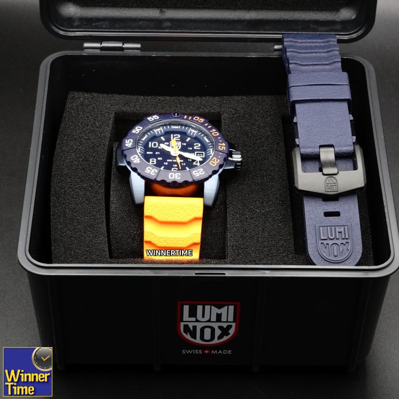 นาฬิกาข้อมือ LUMINOX 3253.CBNSF.SET Navy SEAL Foundation Back To The Blue Military Diver Watch 45 mm รุ่น XS.3253.CONSF.SE (สายส้ม)