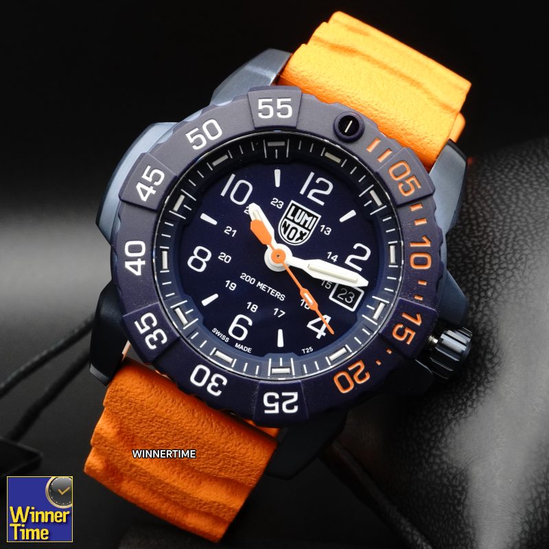 นาฬิกาข้อมือ LUMINOX 3253.CBNSF.SET Navy SEAL Foundation Back To The Blue Military Diver Watch 45 mm รุ่น XS.3253.CONSF.SE (สายส้ม)