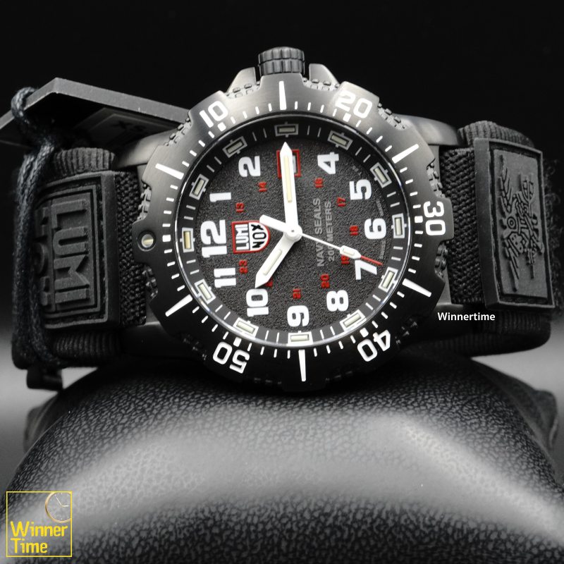 นาฬิกาข้อมือ Luminox Navy SEAL 4230 รุ่น XS.4231