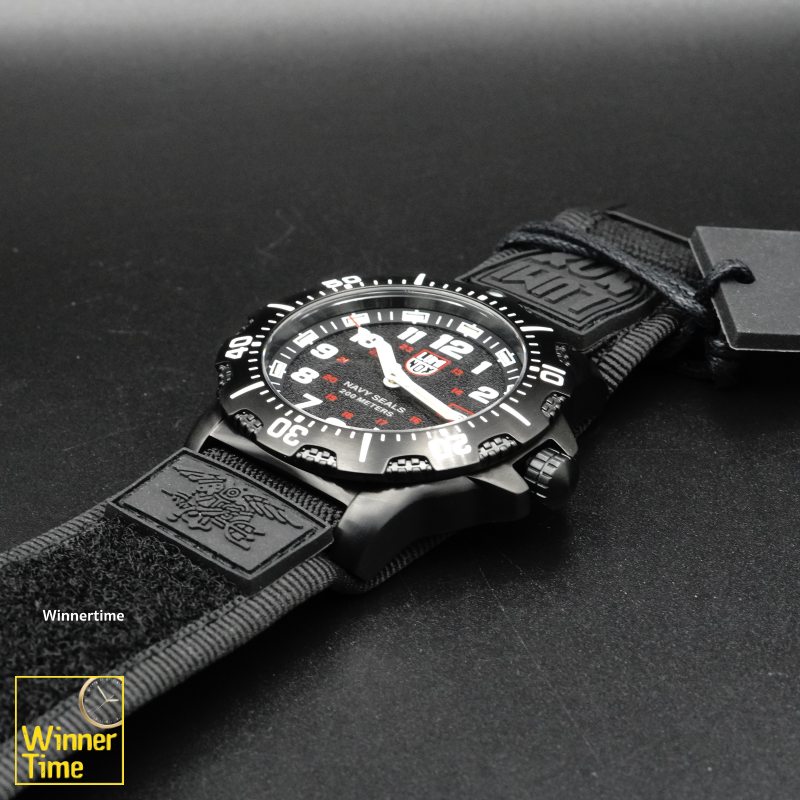 นาฬิกาข้อมือ Luminox Navy SEAL 4230 รุ่น XS.4231