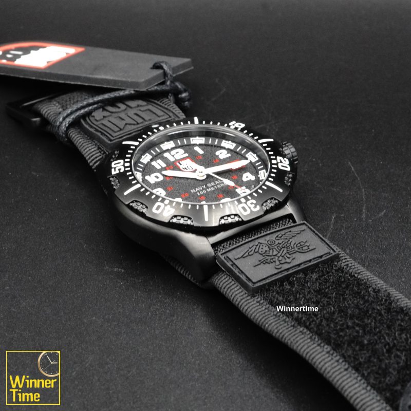 นาฬิกาข้อมือ Luminox Navy SEAL 4230 รุ่น XS.4231