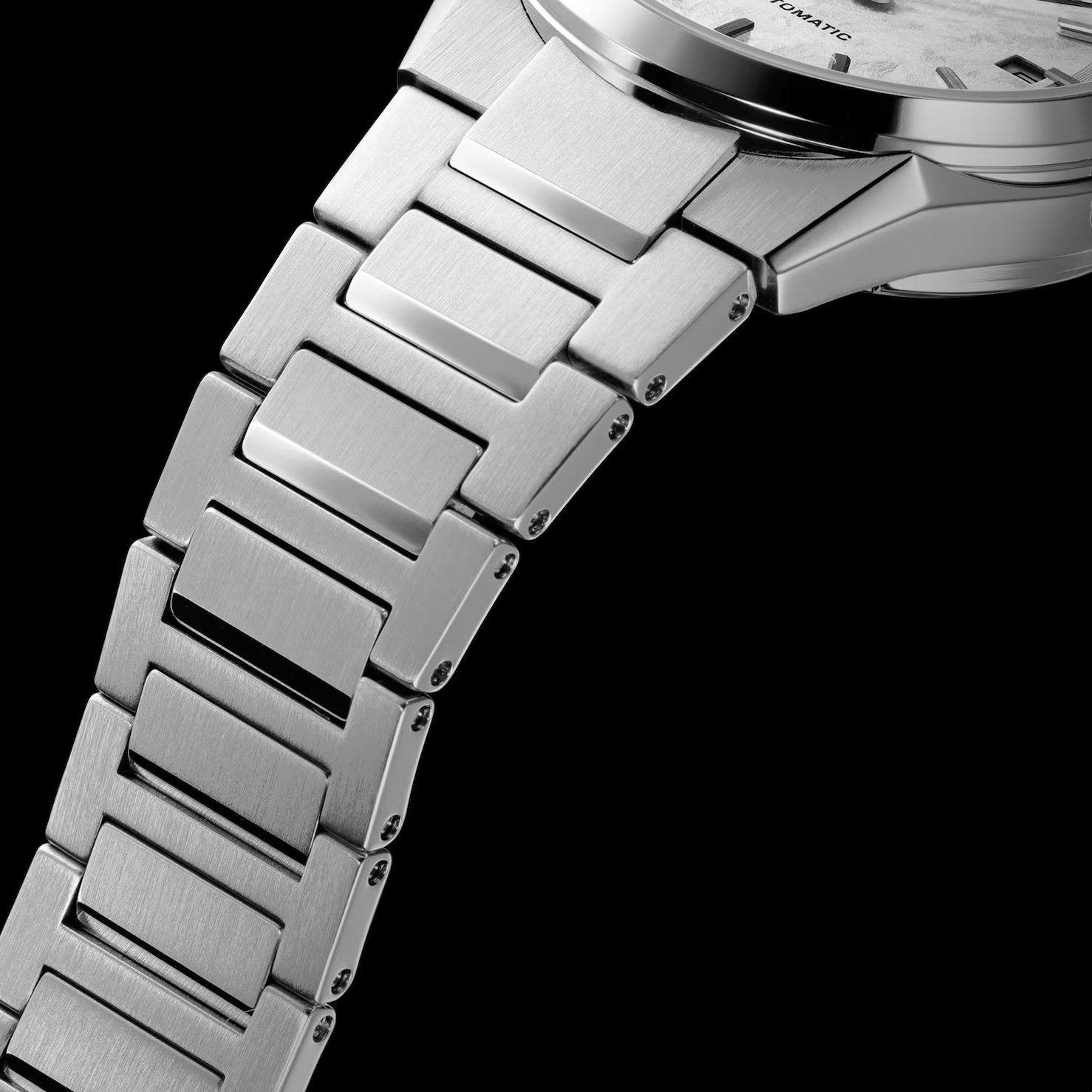 นาฬิกาข้อมือผู้ชาย CASIO EDIFICE AUTOMATIC รุ่น EFK-110D-1ADR
